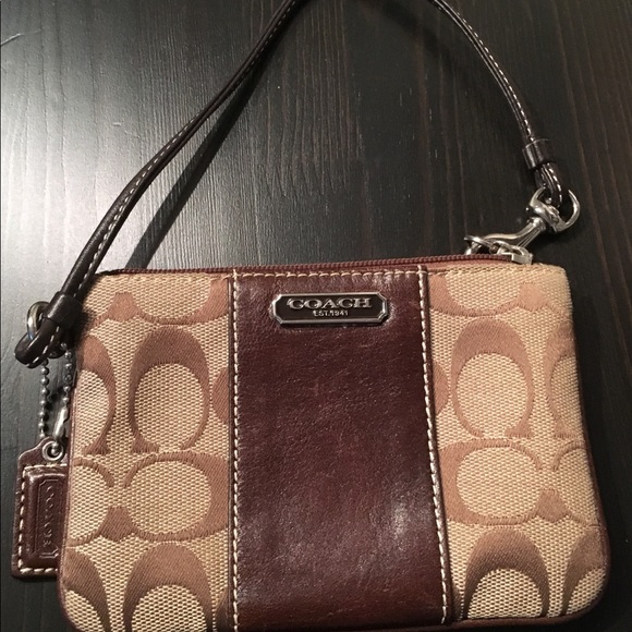 Coach Small Wristlet - Picture 2 of 5